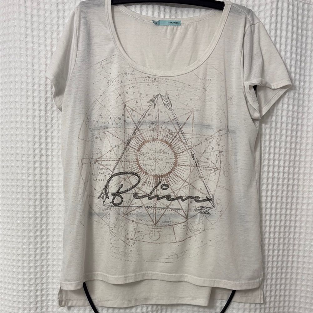 Maurices Cream Graphic Relaxed T-Shirt Size XL